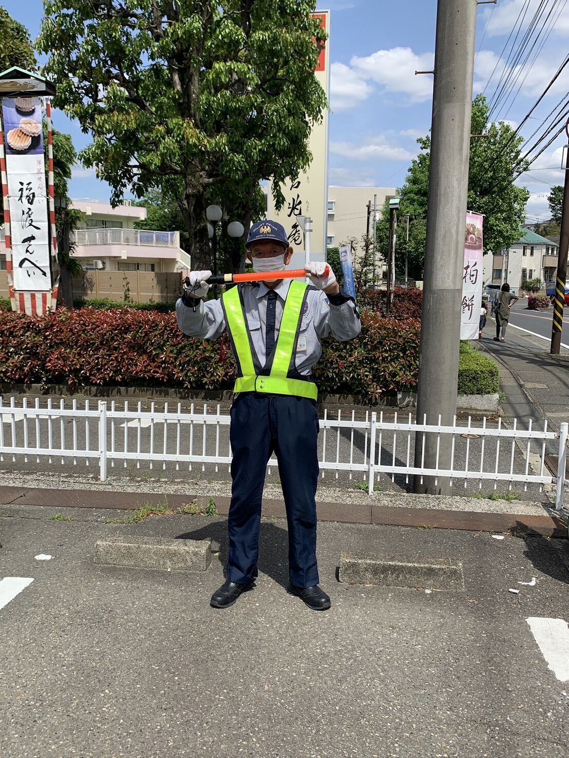 初山店_1F駐車場出入口誘導_3