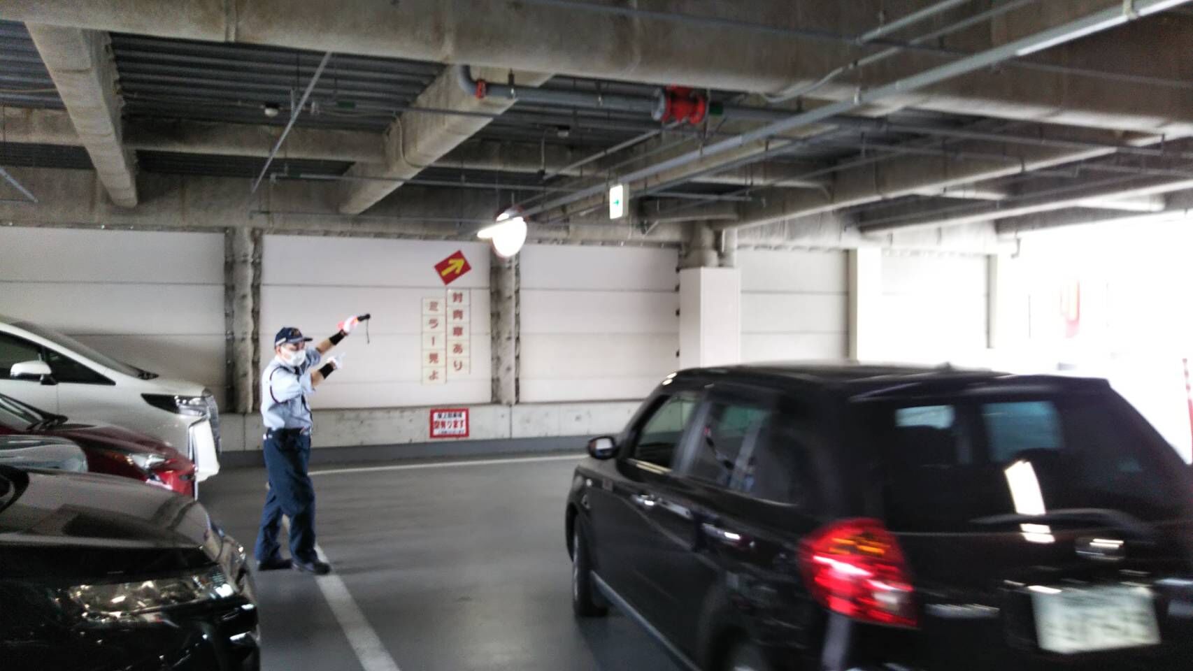 RM戸塚_2F駐車場誘導_1